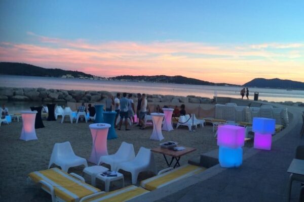 La plage du mourillon le soir